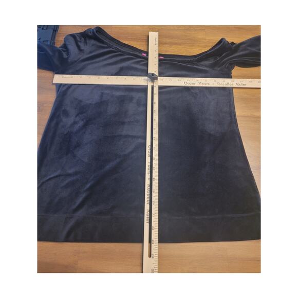 Lilly Pulitzer Velour Pullover – Black – Size L – Cold Shoulder - Picture 6 of 8